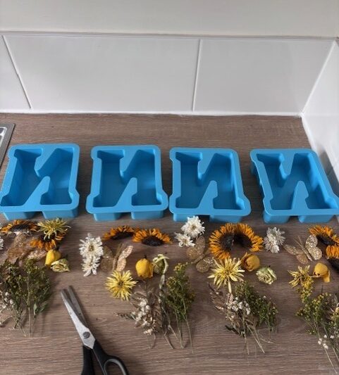 How to Preserve Funeral Flowers in Resin: A Step-by-Step Guide