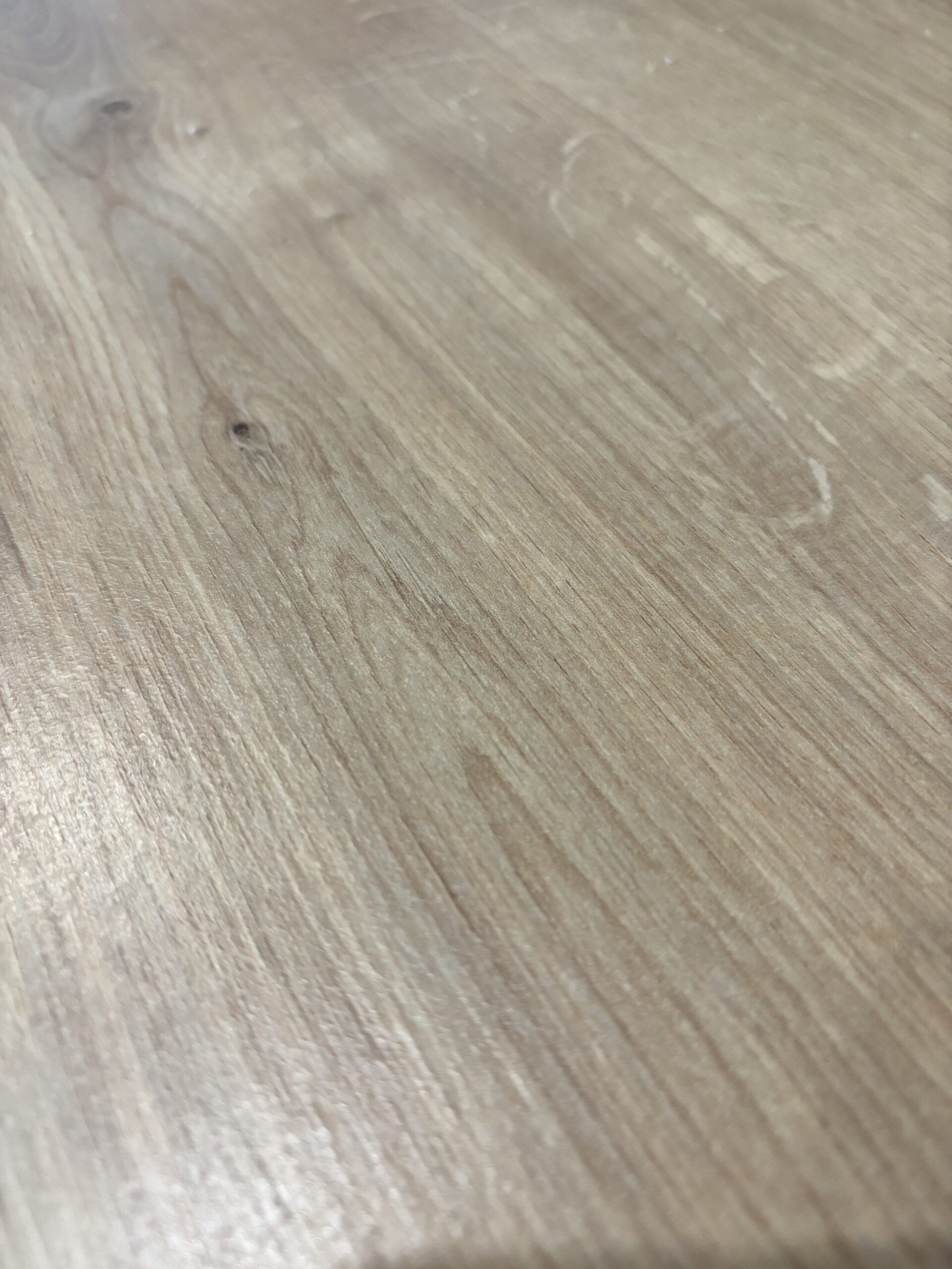How to seal wood before adding to epoxy resin